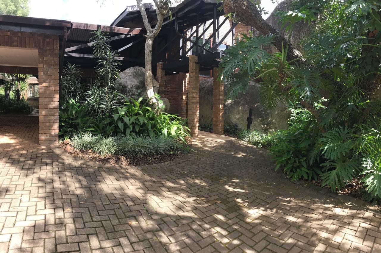 האזיביו Ulwazi Rock Lodge מראה חיצוני תמונה